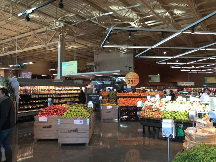 Mariano's deli and salad bar section in Orland Park